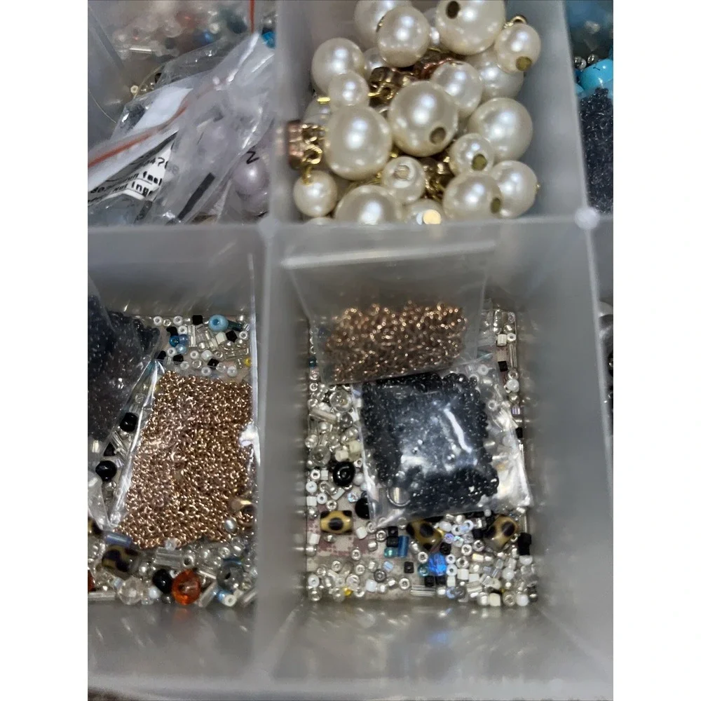 Seed Beads Lot , Findings , Turquoise Beads , Chains And‎ Divided Container